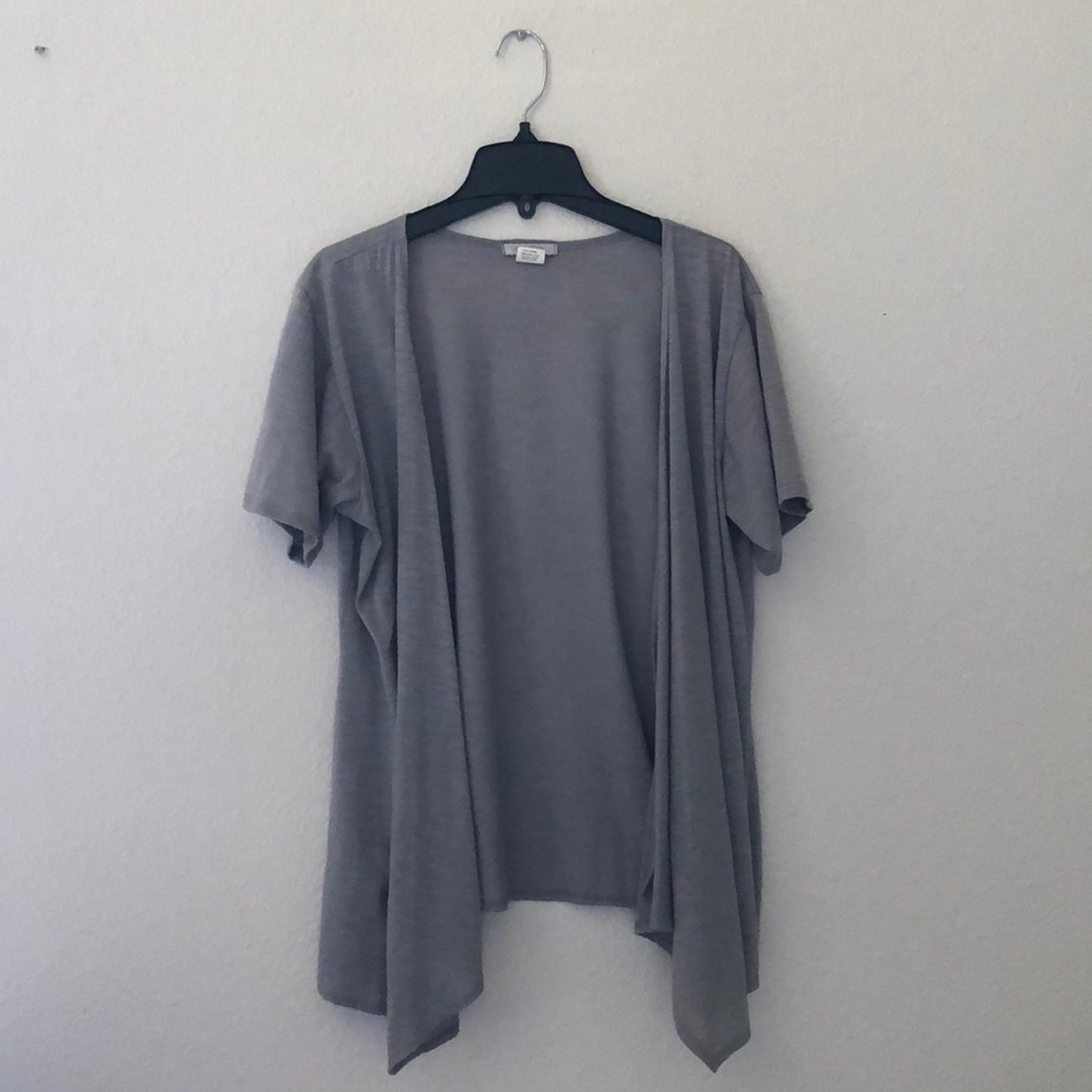 Gray short sleeve cardigan